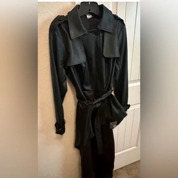 Black high low style- great condition - Picture 6 of 7